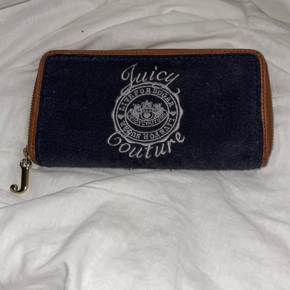 Juicy Couture Wallet - Picture 1 of 3